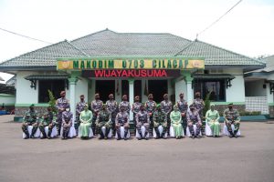 Komandan KRI Bima Suci-945 dan Siswa Taruna Taruni AAL, Kunjungi Markas Kodim 0703/Cilacap. Foto: Pendim 0703/Cilacap