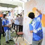 Fransisca Angelia Cinta Pemural Cilik Asal Surakarta Grogi Saat Ditemui Gubernur Jawa Tengah Ganjar Pranowo. Foto: Humas Prov Jateng