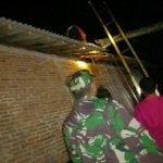 Hujan Deras dan Angin Kencang di Cilacap, Pohon Tumbang Menimpa Rumah Warga.