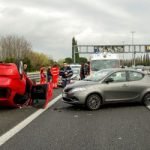 Tabrakan mobil