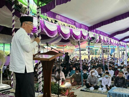 Ketua Umum PBNU KH Yahya Cholil Staquf (Gus Yahya) memimpin doa dimulainya pembangunan Kantor baru PBNU di Ibu Kota Negara (IKN) yang berada di Kecamatan Sepaku, Kabupaten Penajam Paser Utara, Kalimantan Timur, Minggu , 30 Januari 2022