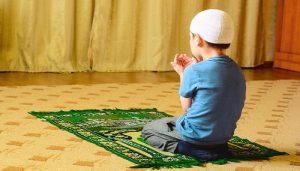 ilustrasi anak salat islamidia