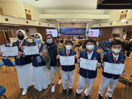 Siswa siswi SD Isriati 1 Semarang