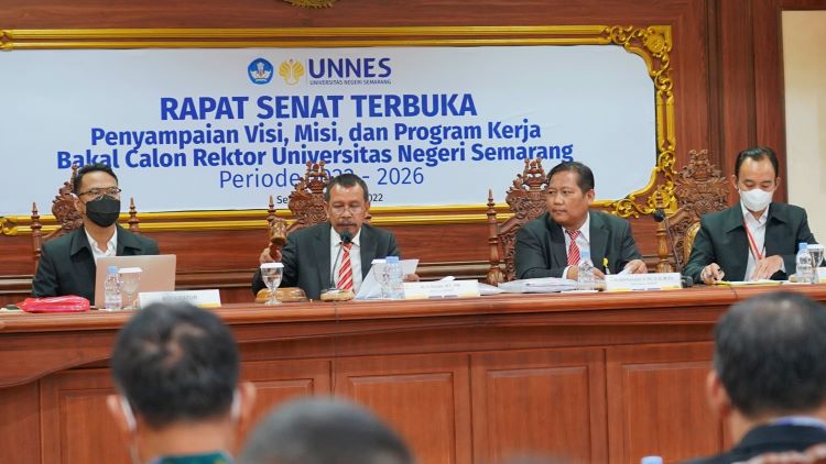 Rapat tertutup senat unnes