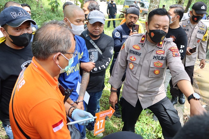 09b97ed5-3909-435a-8d31-1f3097e0f77a