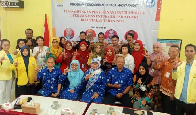 3 Profesor Unnes FGD di SDN Bulustalan Semarang1