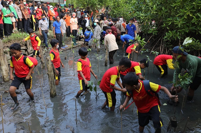 91ff37ec-18f0-454e-9a4d-3600f101b145