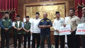 Badan Amil Zakat Nasional (Baznas) Jawa Tengah menyalurkan bantuan untuk korban banjir di Kabupaten Pati. Bantuan ini diberikan secara simbolis di Pendapa Kabupaten Pati, Minggu 8 Januari 2023.