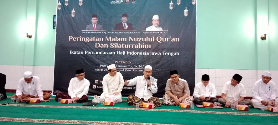 Prof Dr KH Imam Taufiq MAg menjadi penceramah dalam acara Malam Memperingati Nuzul Quran dan Tarhim (Tarawih dan Silaturahmi) Undip dan PW IPHI Jateng digelar di Masjid Diponegoro Undip Pleburan Semarang Jumat, 7 April 2023, malam.