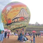 Lamuk Sky Festival, tradisi menerbangkan balon udara di Desa Lamuk, Kecamatan Kalikajar, Kabupaten Wonosobo, Kamis, 3 April 2025, berlangsung meriah dan aman.