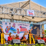 Ilustrasi pertunjukan tari tradisional dalam Festival Taman Budaya Soetedja di Banyumas.