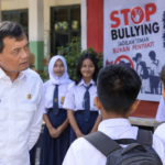 Ilustrasi pengawasan siswa di sekolah untuk mencegah bullying di Jawa Tengah sesuai imbauan Ahmad Luthfi.