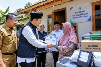 Program desa dampingan Pemprov Jateng membantu warga Pemalang melalui bedah rumah dan modal usaha.
