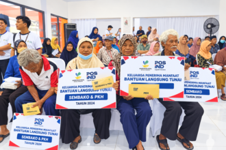 Ilustrasi keluarga penerima manfaat bantuan sosial sembako dan Program Keluarga Harapan (PKH) dari Kemensos
