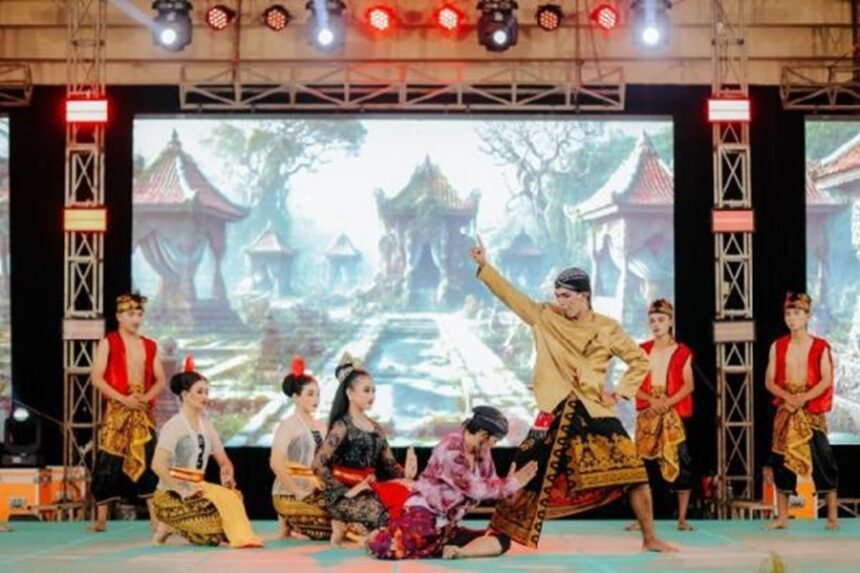 Atlet berdiri di podium juara bersama tim pendukung dalam kejuaraan olahraga.